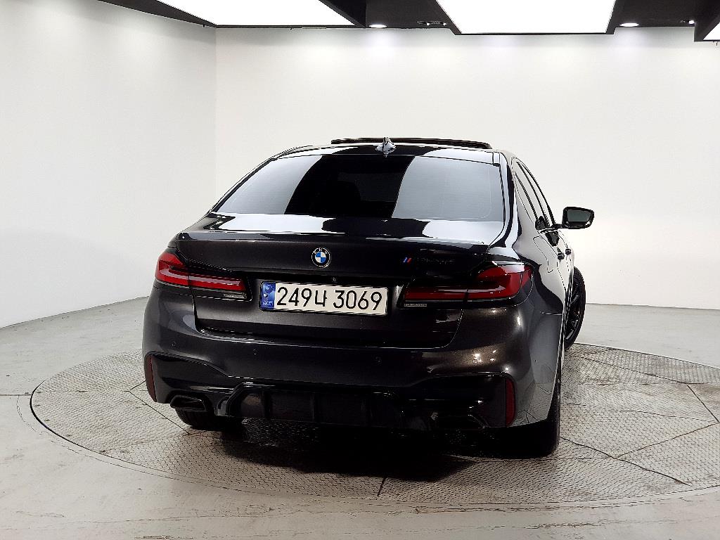 BMW 5 Series - Vista 3