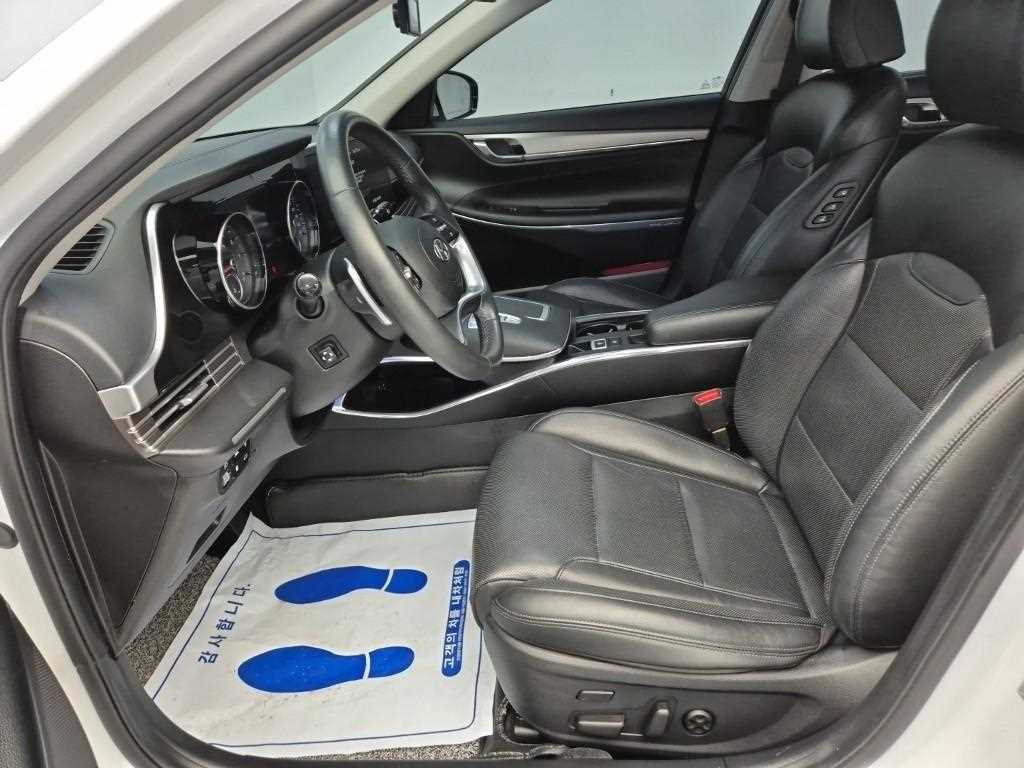 HYUNDAI Grandeur - Vista 11