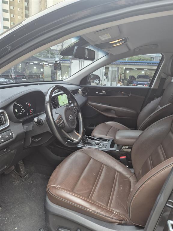 KIA Sorento - Vista 7