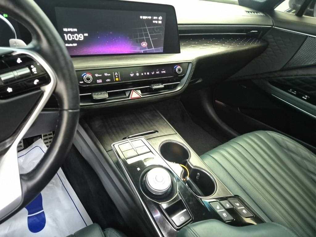KIA K8 - Vista 10
