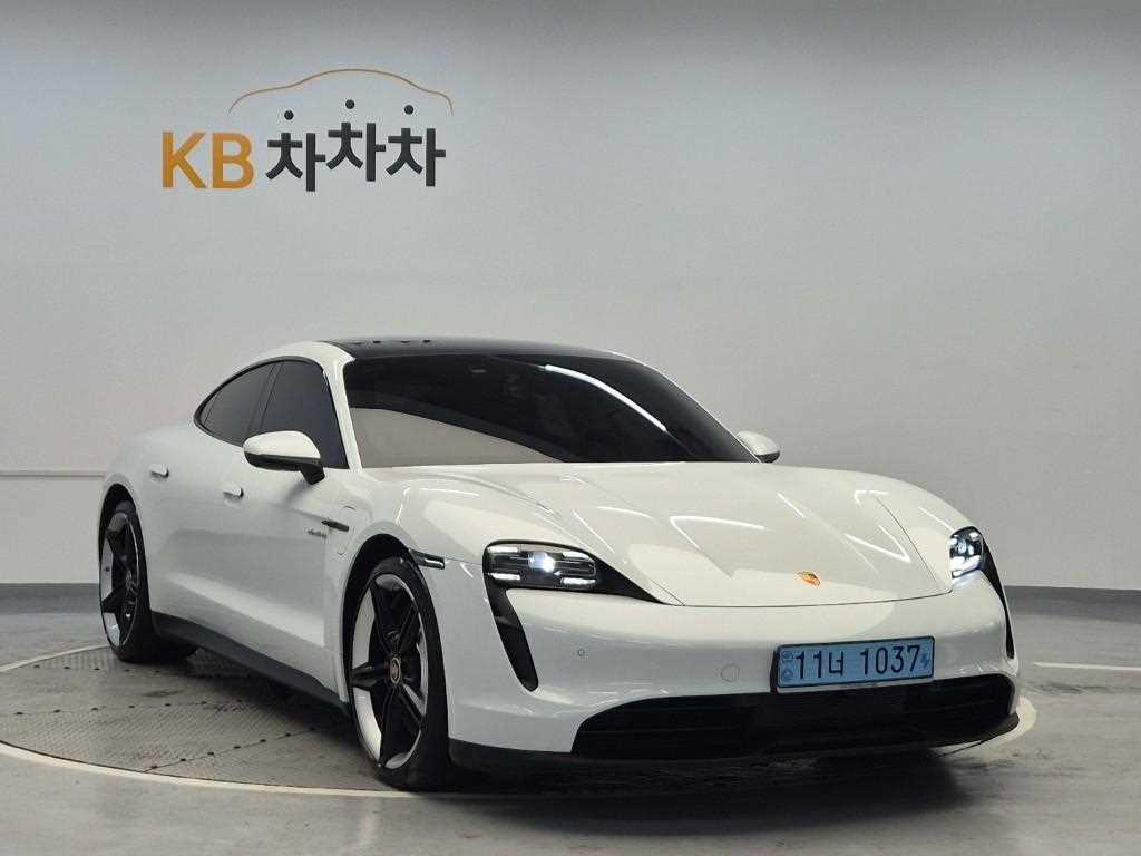 Porsche Taycan - Vista 4