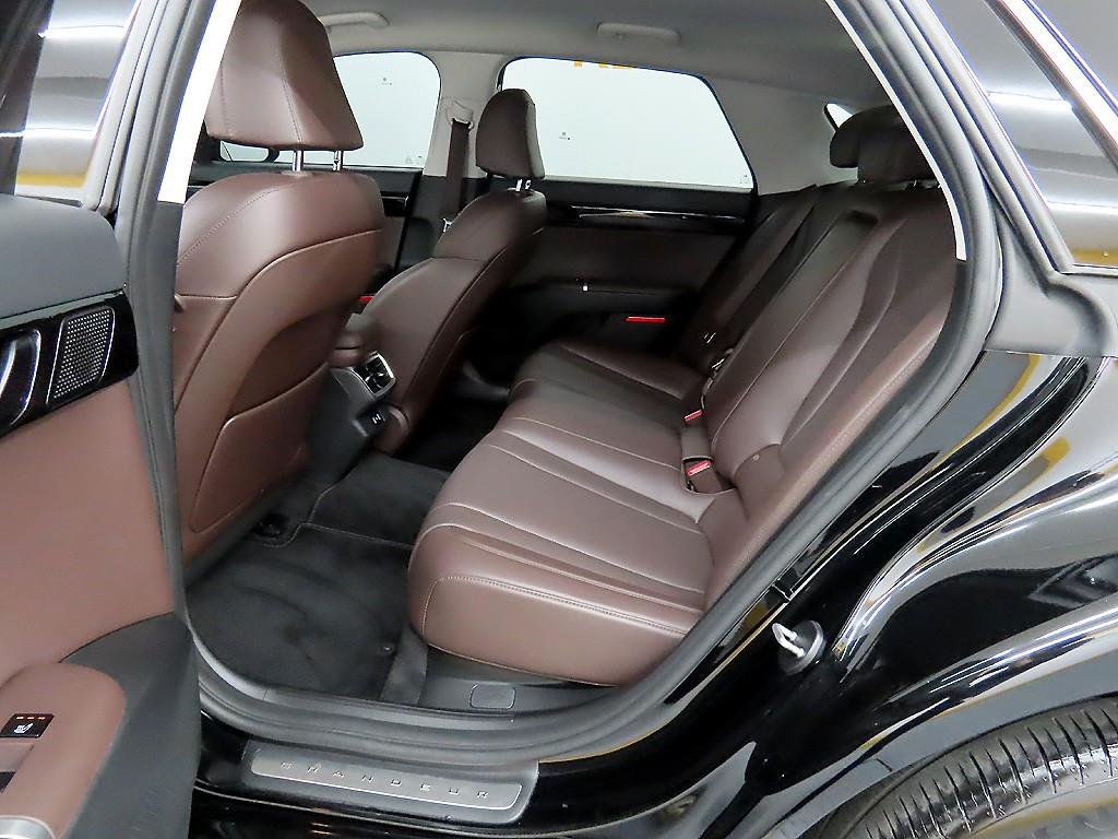 HYUNDAI Grandeur - Vista 6