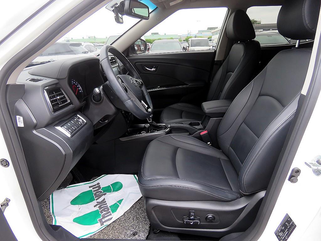 Ssangyong Tivoli - Vista 6