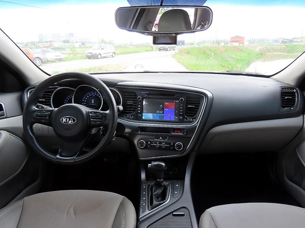 KIA K5 - Vista 9