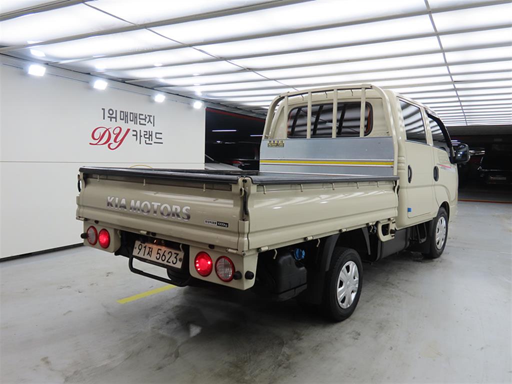 Small Truck Cargo (small) - Vista 4