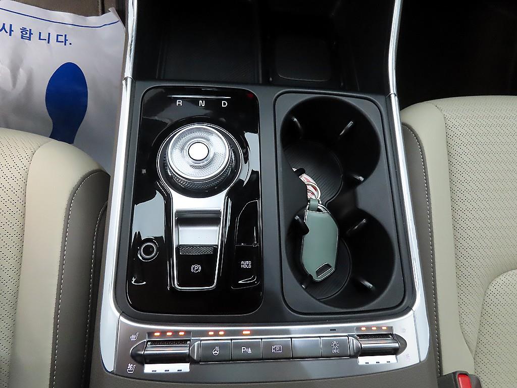 KIA Carnival - Vista 10