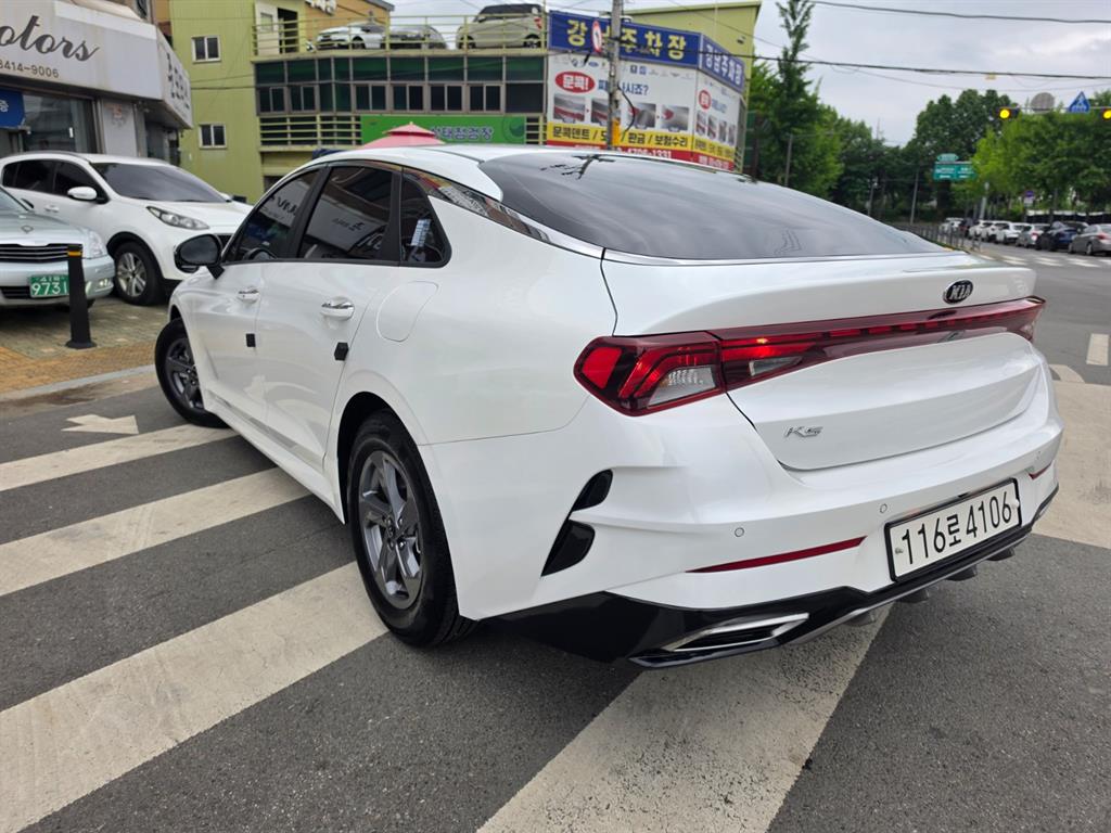 KIA K5 - Vista 4