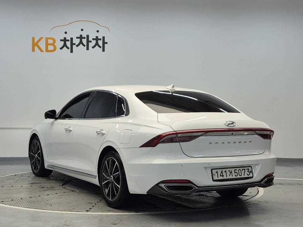 HYUNDAI Grandeur - Vista 2
