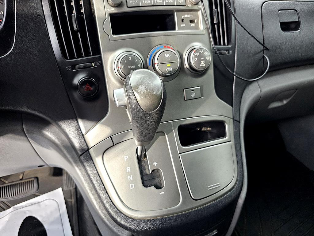 HYUNDAI Starex 2011 Blanco - Importación desde Corea - HF Imports Iquique - Foto 13