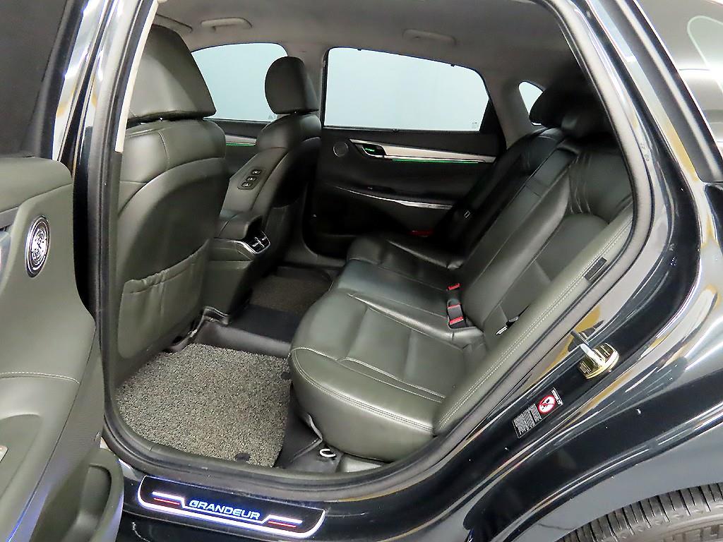 HYUNDAI Grandeur - Vista 6