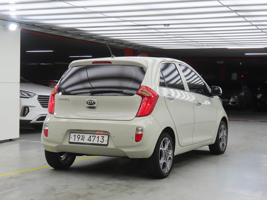 KIA Morning - Vista 4