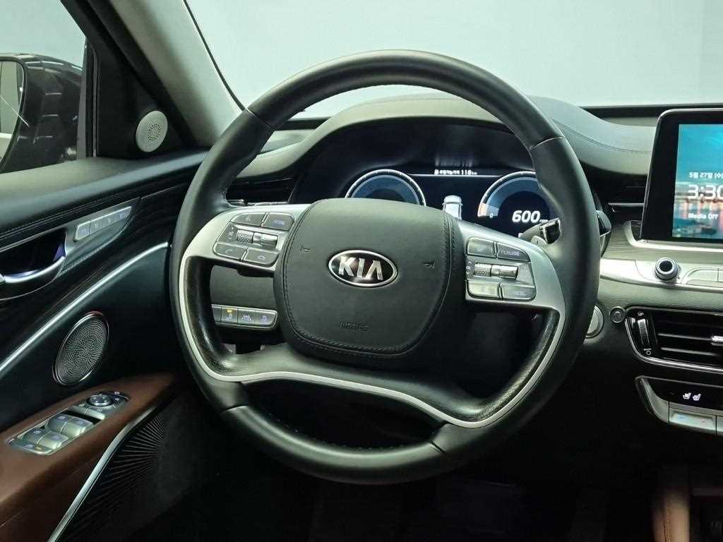 KIA K9 - Vista 8