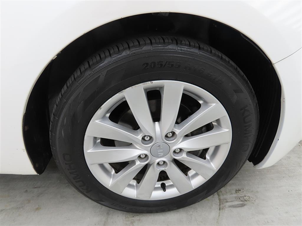 KIA K3 2014 Blanco - Importación desde Corea - HF Imports Iquique - Foto 20