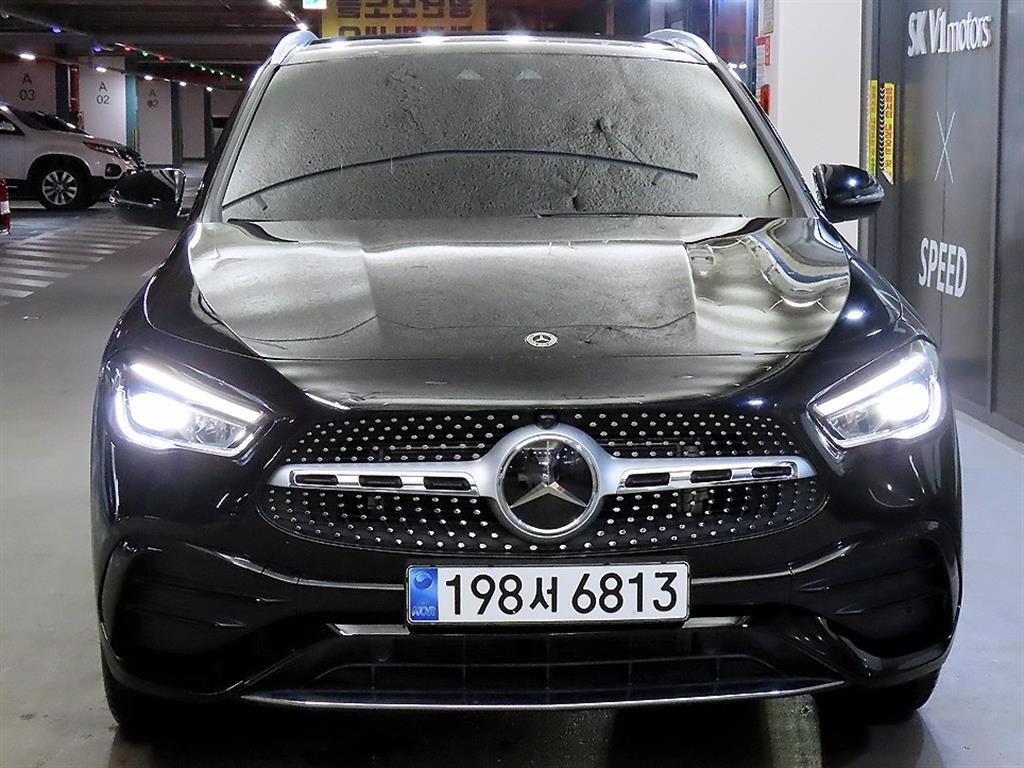 Mercedes Benz GLA Class - Vista 2