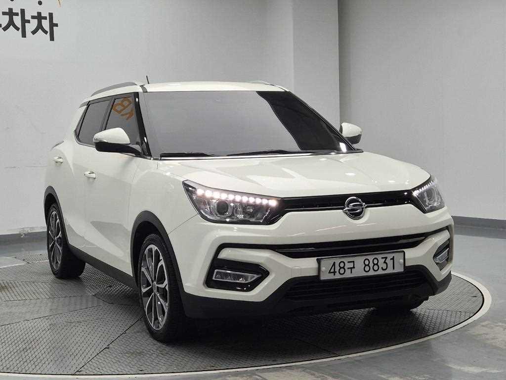 Ssangyong Tivoli - Vista 4