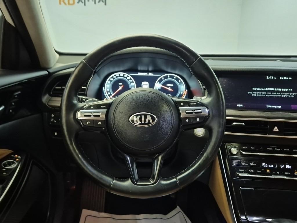KIA K7 - Vista 9