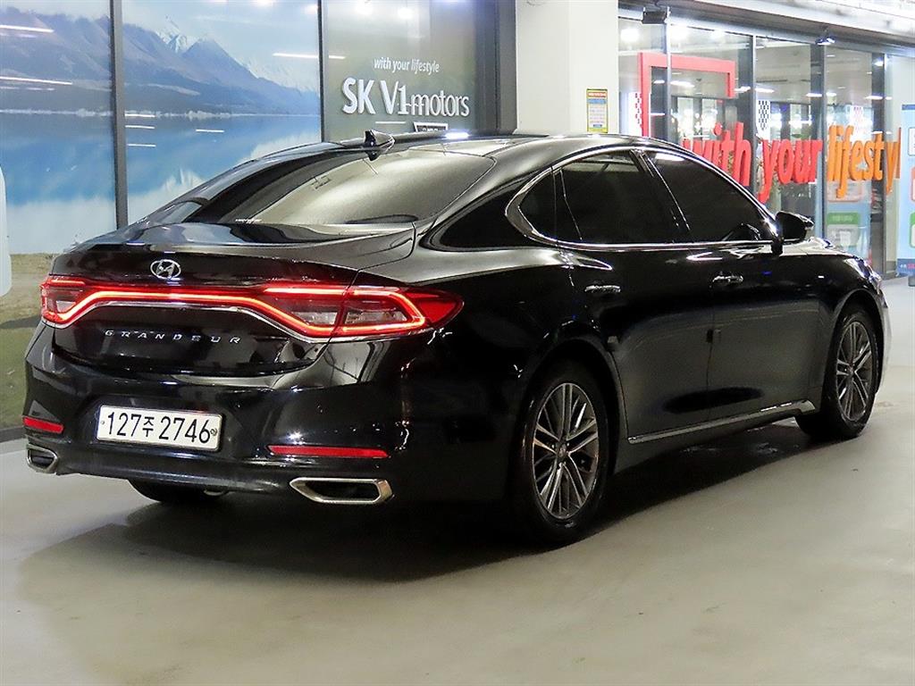 HYUNDAI Grandeur - Vista 4