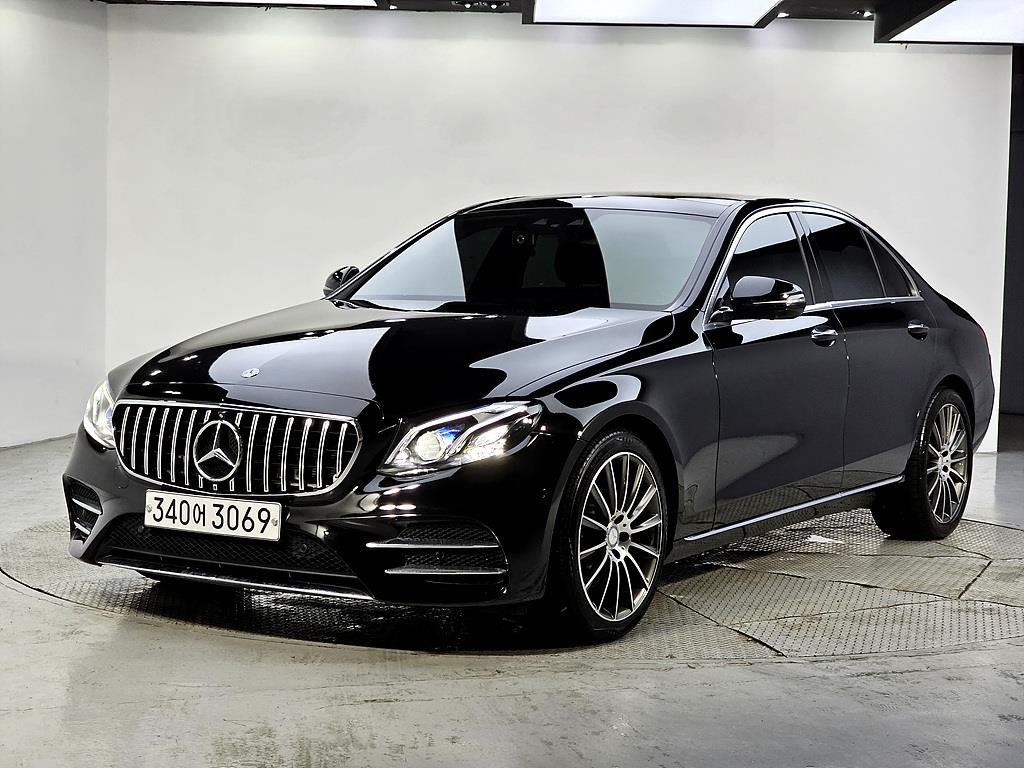 Mercedes Benz E class 2017 Negro - Importación desde Corea - HF Imports Iquique - Foto 1