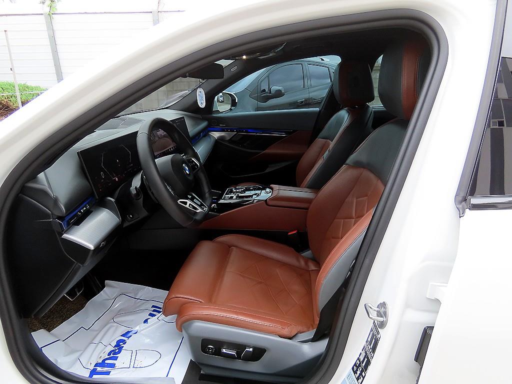 BMW 5 Series - Vista 5