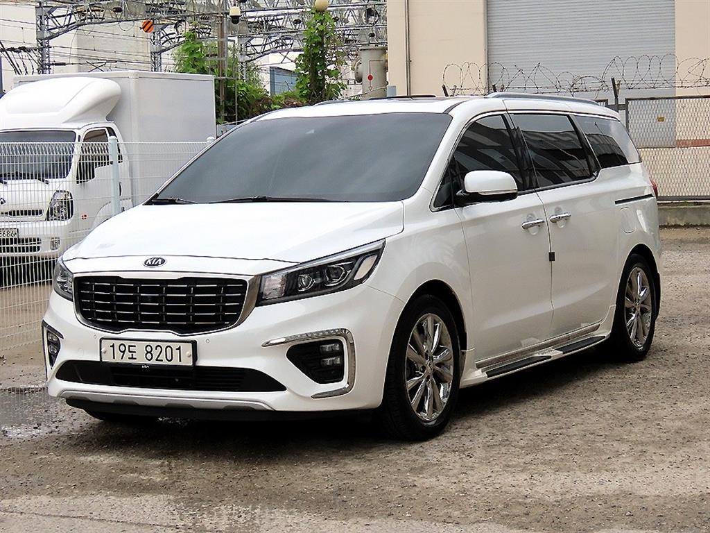 KIA Carnival - Vista 2