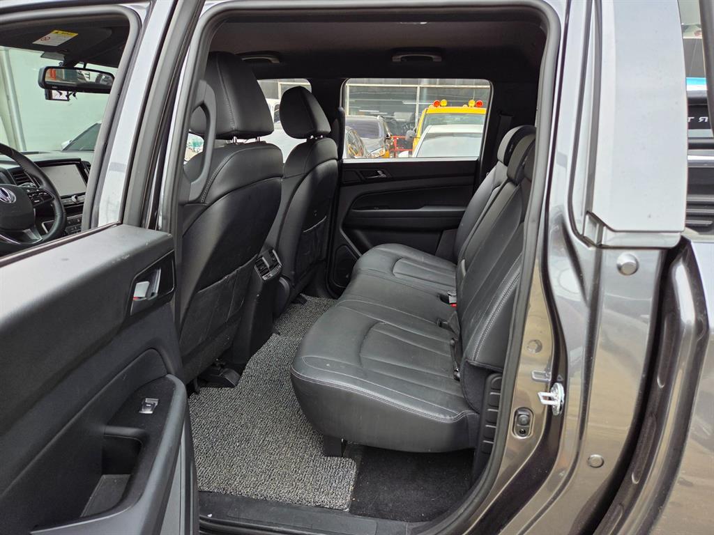 Ssangyong Rexton - Vista 7