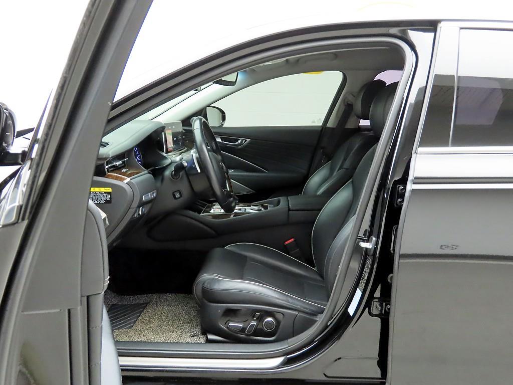 KIA K9 - Vista 11