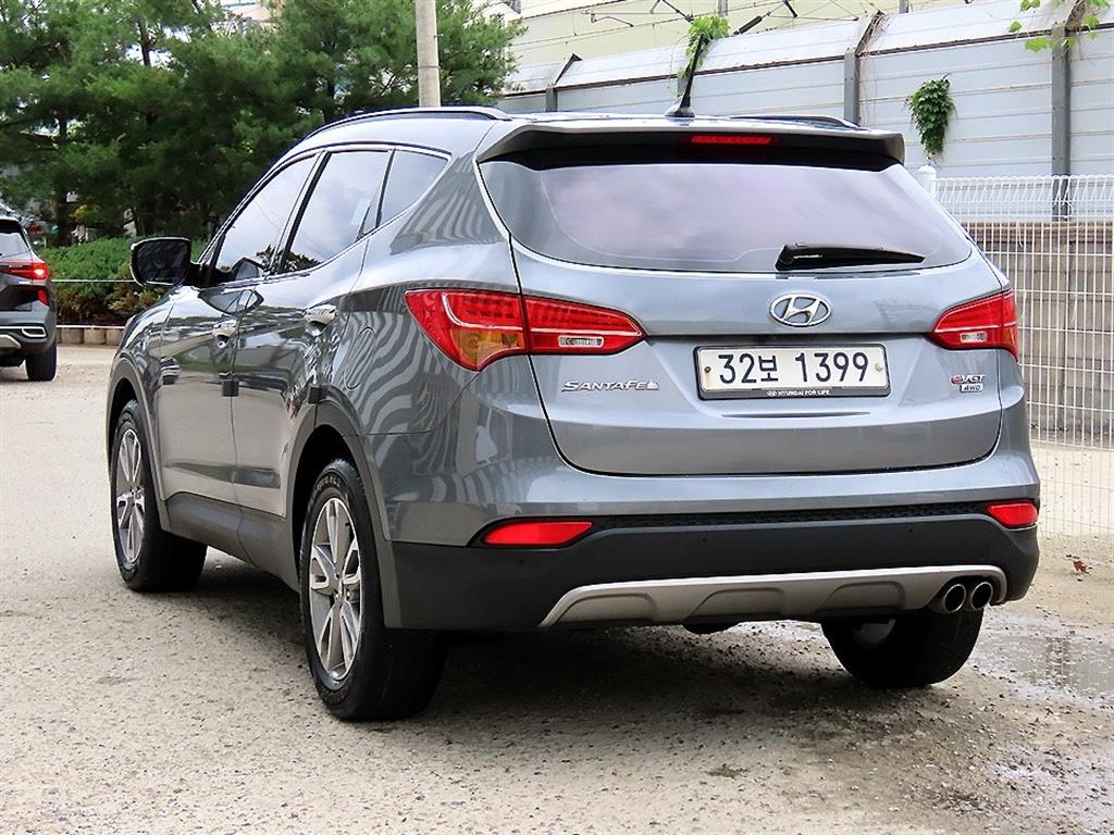 HYUNDAI Santa Fe - Vista 3
