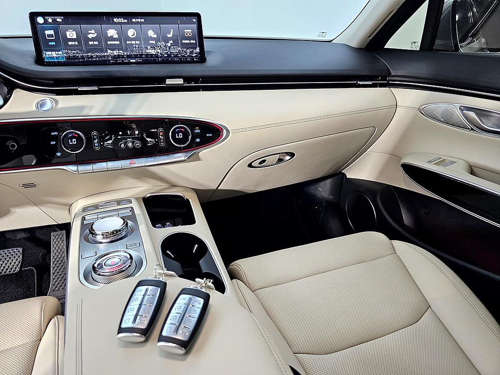 Genesis GV70 - Vista 9