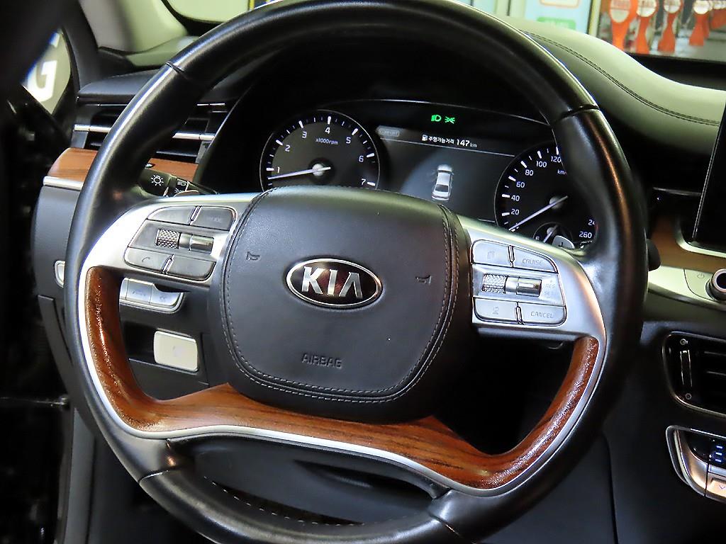 KIA K9 - Vista 8
