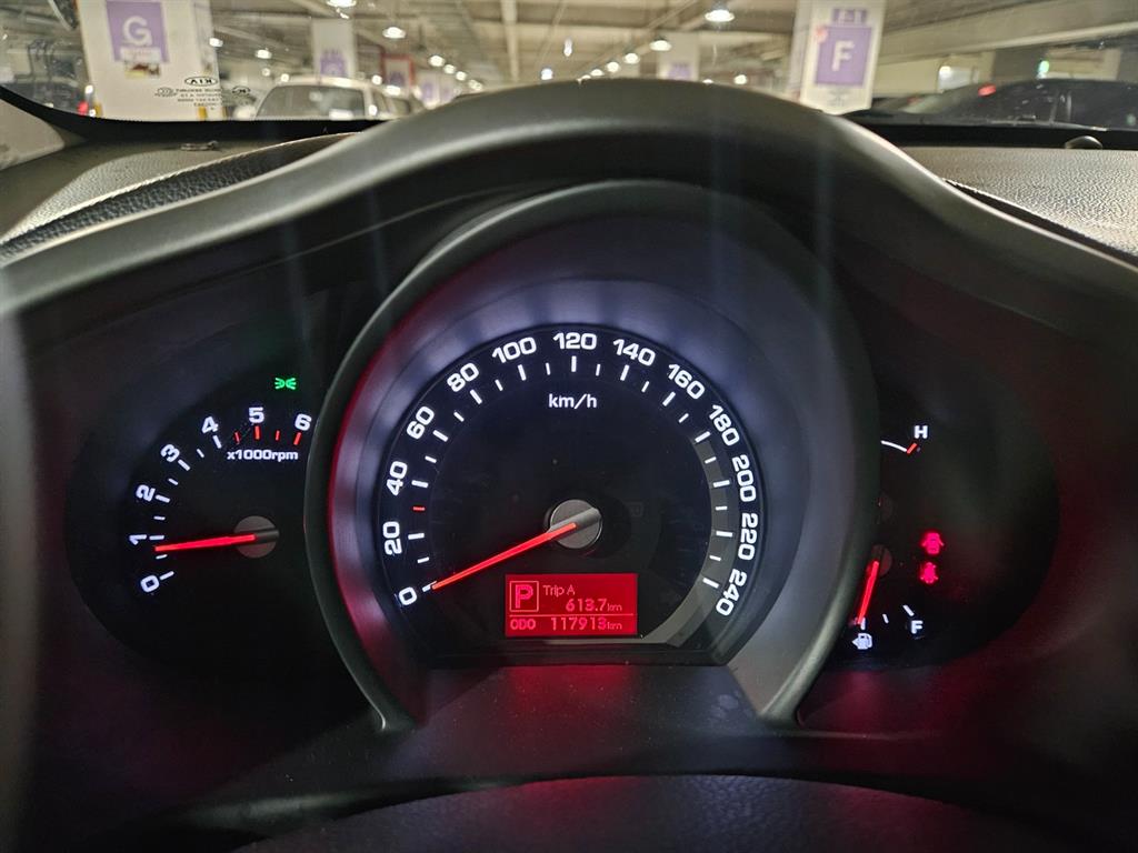 KIA Sportage - Vista 8