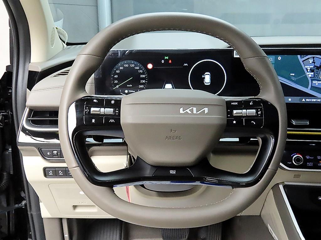 KIA Carnival - Vista 9