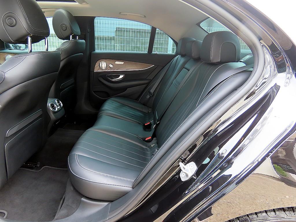 Mercedes Benz E class - Vista 6