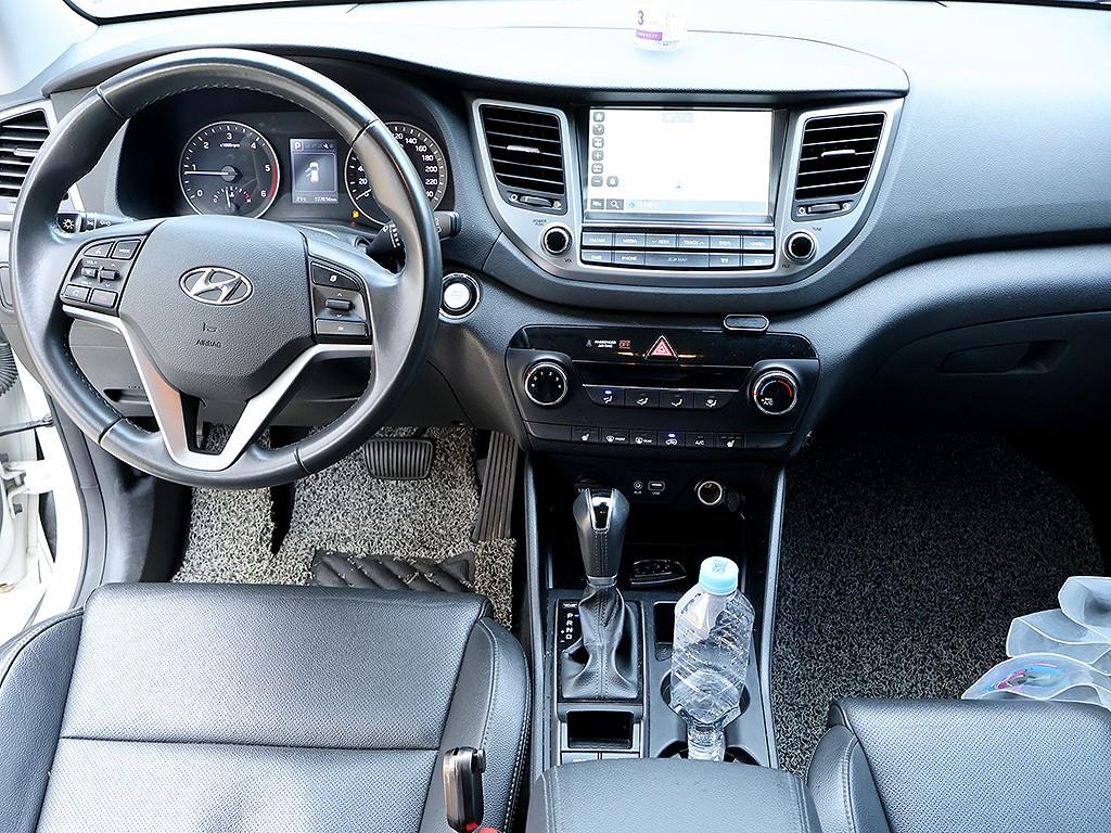 HYUNDAI Tucson - Vista 9