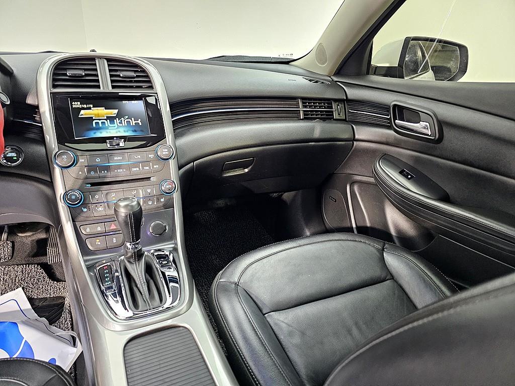Chevrolet Malibu - Vista 10