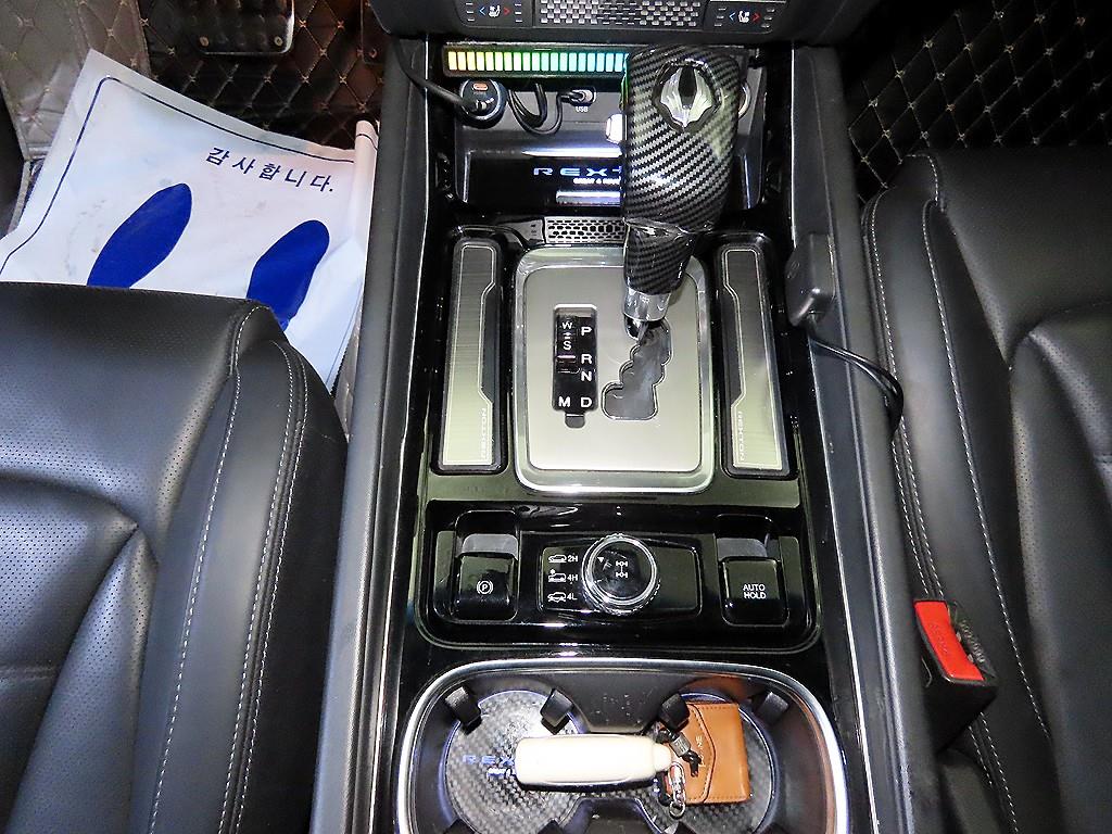 Ssangyong Rexton - Vista 12