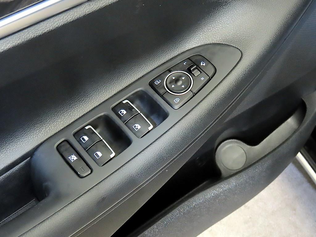 HYUNDAI Grandeur 2017 Negro - Importación desde Corea - HF Imports Iquique - Foto 13
