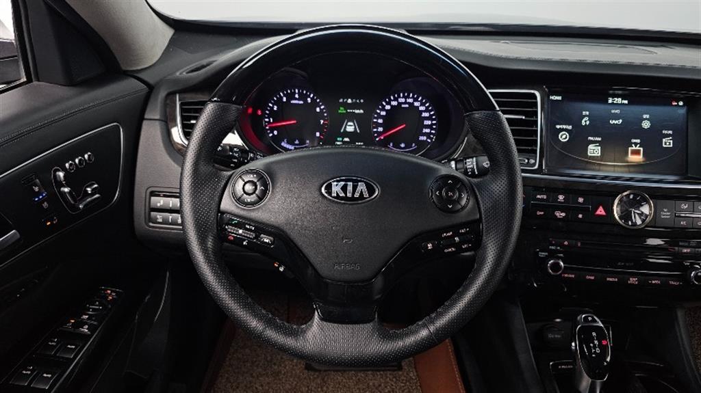KIA K9 - Vista 12