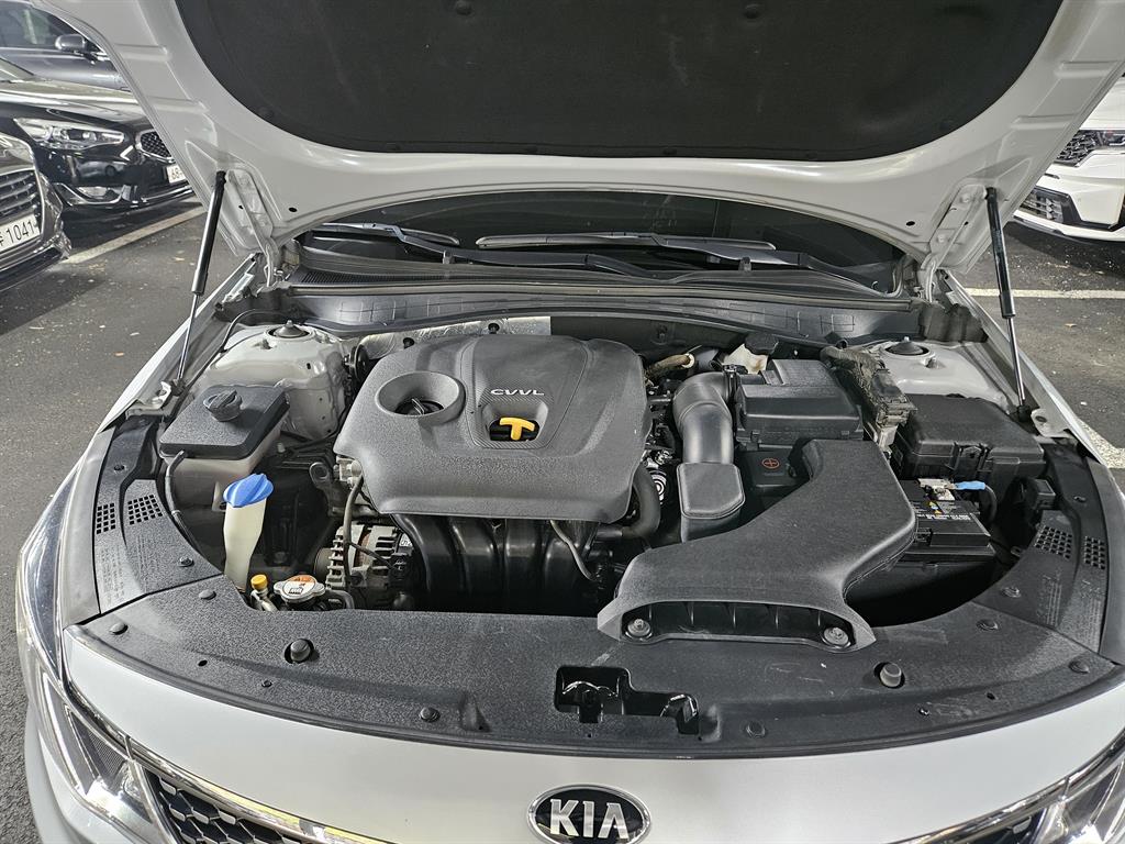 KIA K5 - Vista 10