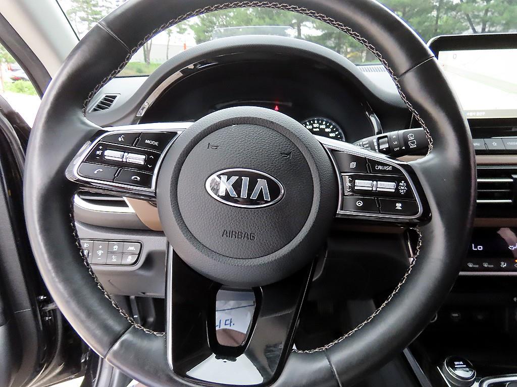 KIA Seltos - Vista 8
