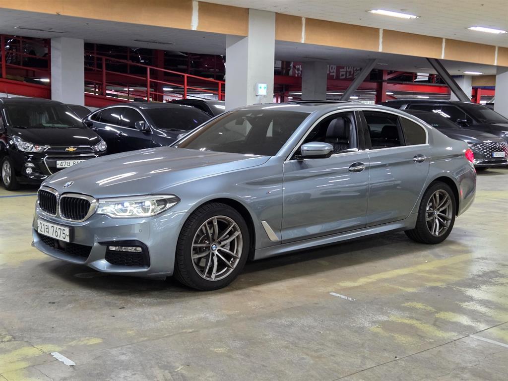 BMW 5 Series 2018 Gris - Importación desde Corea - HF Imports Iquique - Foto 1