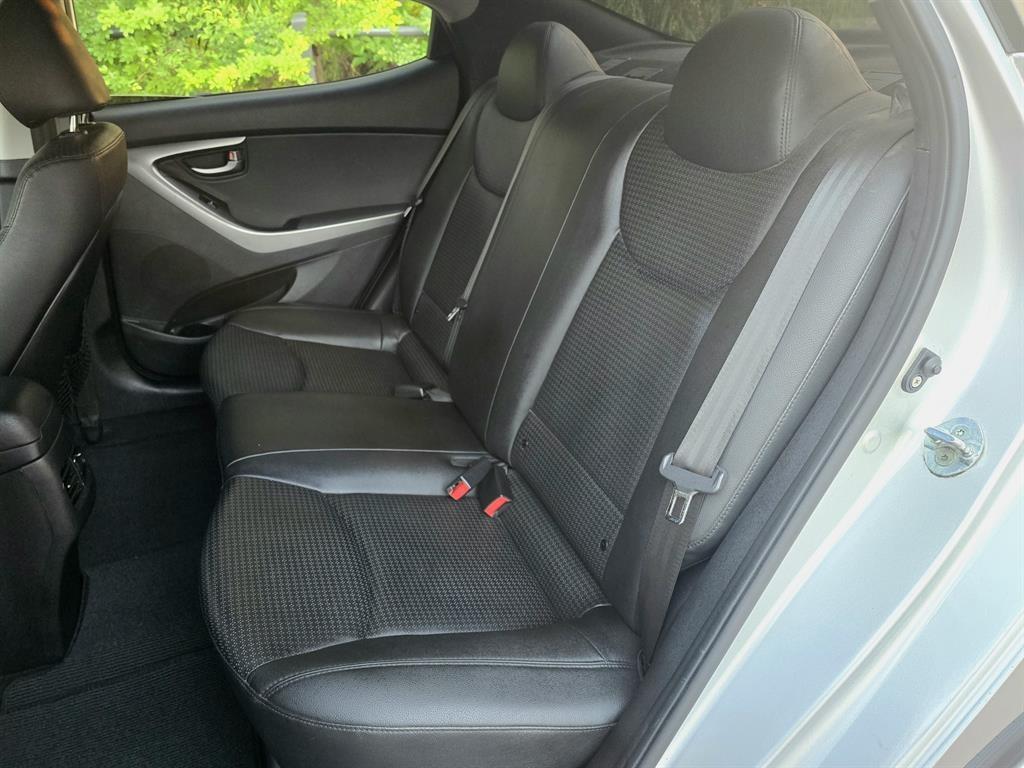 HYUNDAI Avante 2015 Gris - Importación desde Corea - HF Imports Iquique - Foto 15