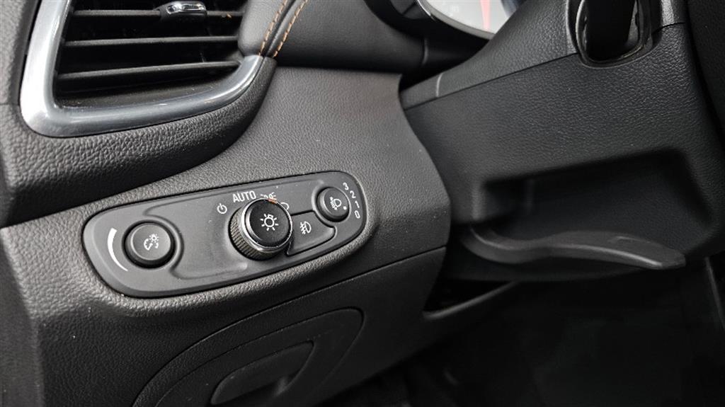 Chevrolet Trax 2019 Gris - Importación desde Corea - HF Imports Iquique - Foto 18