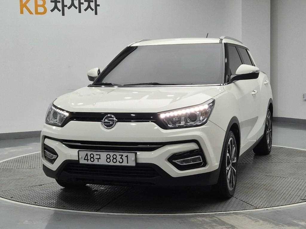 Ssangyong Tivoli 2019 Blanco - Importación desde Corea - HF Imports Iquique - Foto 1