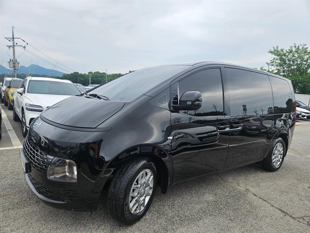HYUNDAI Staria 2021 Negro - Importación desde Corea - HF Imports Iquique - Foto 1