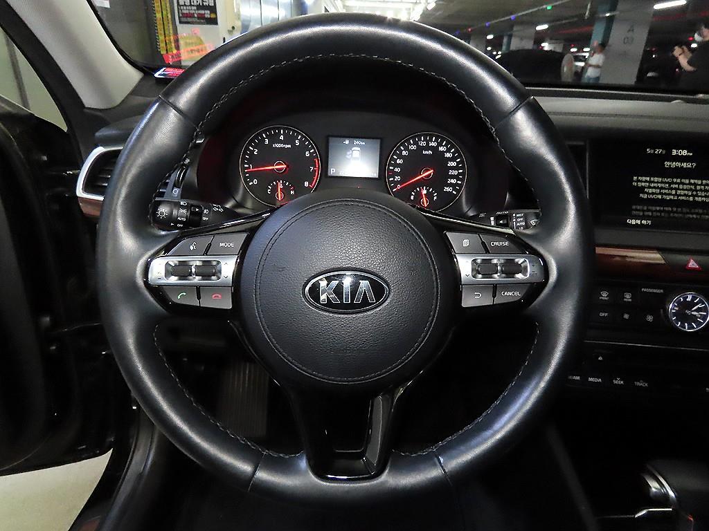 KIA K7 - Vista 8