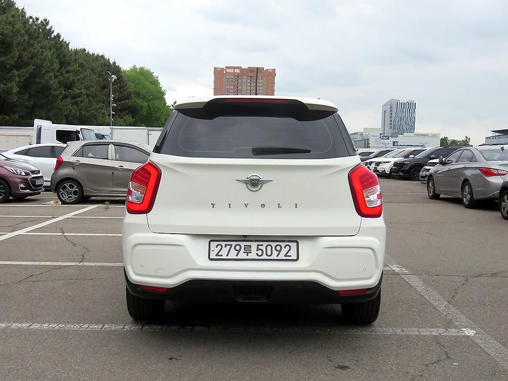 Ssangyong Tivoli - Vista 3