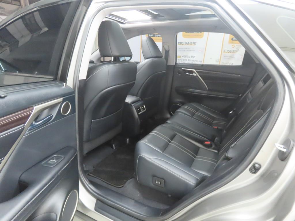 Lexus RX - Vista 6