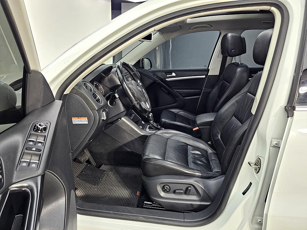 Volkswagen Tiguan - Vista 8
