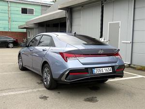 HYUNDAI Avante - Vista 8