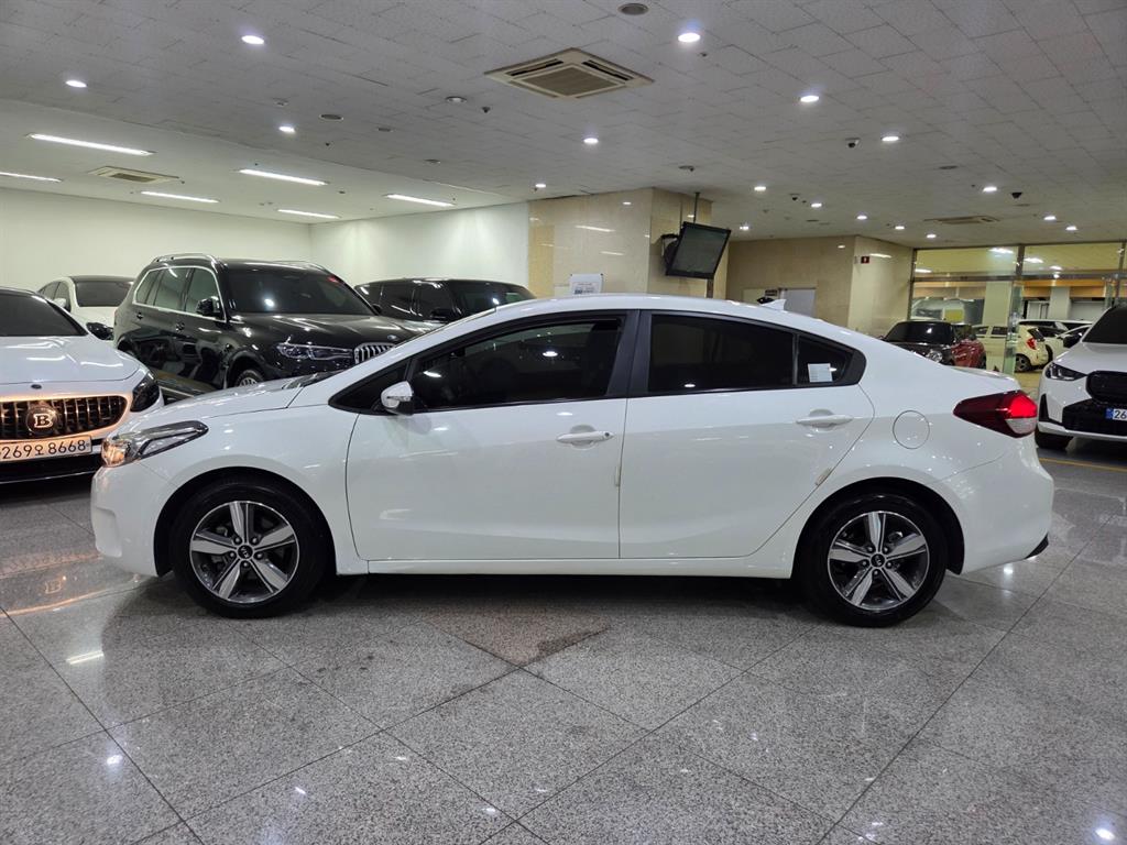 KIA K3 - Vista 3